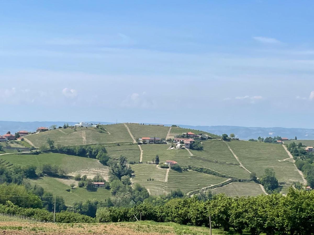 Agriturismo Finestre Di Langa Trezzo Tinella ภายนอก รูปภาพ